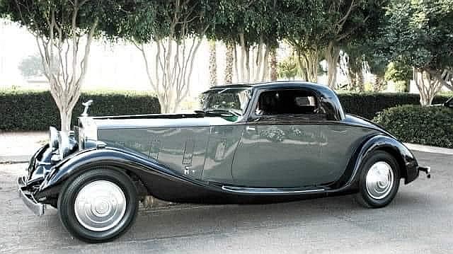 Click to Enlarge-Esc to Close myimgs/ArtDecoCars1910-36/1932 Auburn V12 Boattail Speedster.jpg